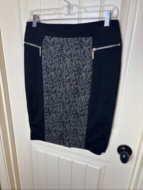 Michael Kors Black Pencil Skirt with Gray Textured Center